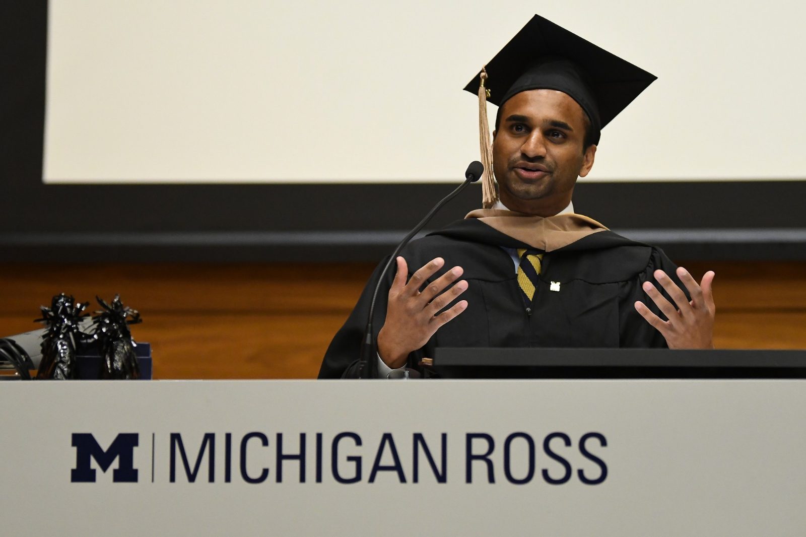 Chin Weerappuli delivering the Michigan Ross commencement address